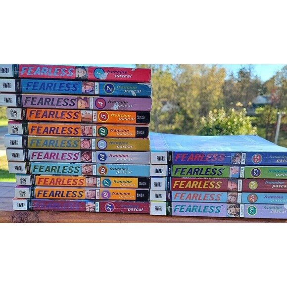 Lot 16 FEARLESS Books By Francine Pascal Paperbacks Young Adult Lost Books - Picture 1 of 10